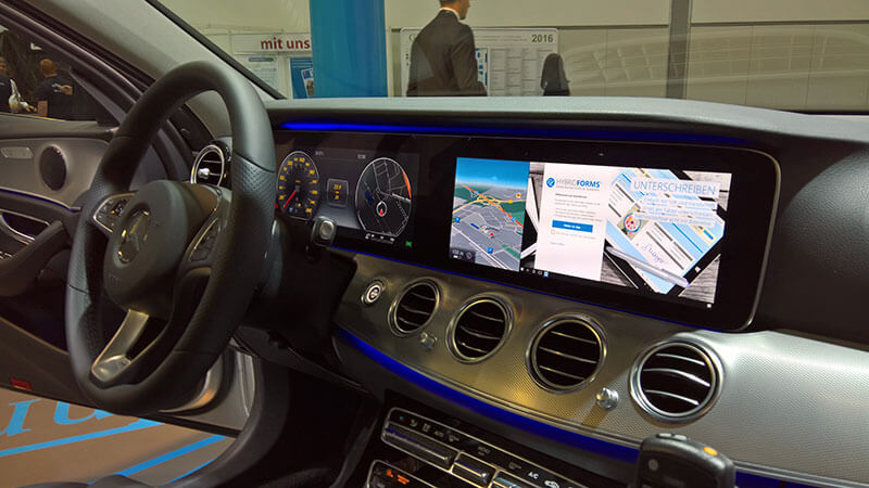 InCar-Continuum-MainDisplay-HybridForms-by-icomedias-05 HybridForms Police App in einem Mercedes Demo-Streifenwagen